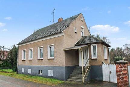 Bezugsfrei: Sanierungsbedürftiges Einfamilienhaus mit 4,5 Zimmer und großem Garten - Müncheberg Hoppegarten b Müncheberg