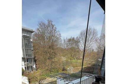 Stuttgart-Ost - Villa Berg - großzügige 2,5-Zimmer-Wohnung