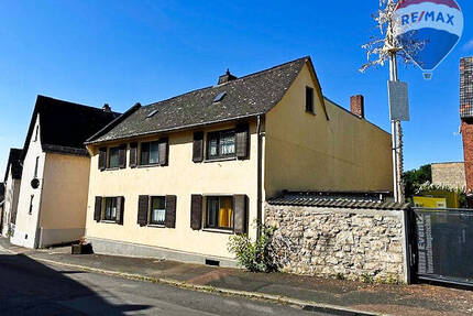 Einfamilienhaus im Dornröschenschlaf in Limburg - Sanierungsobjekt mit großem Potenzial