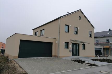 Neubau Erstbezug Einfamilienhaus mit Garage in Abensberg-Gaden