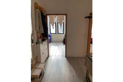 Sehr schöne, sonnige teilmöblierte Wohnung - Zwickau