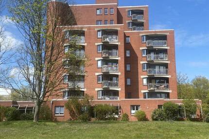 Moderne und vollständig möblierte 2-Zimmer-Wohnung mit Balkon in zentraler Lage von Norderstedt