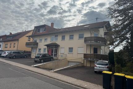 3-Zimmer-Eigentumswohnung mit Balkon & Tiefgarage in Püttlingen-K