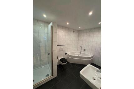 Moderne 4-Zimmer Wohnung in Bergheim mit Garten und Garage - Grevenbroich Neuenhausen