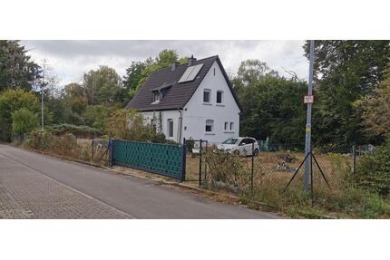 kleines Haus mit großem Eigentumsgrundstück - Kaiserslautern Einsiedlerhof