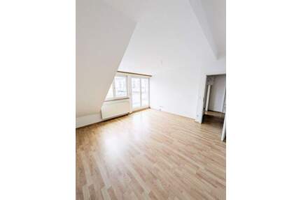 Wunderbare 2-RWE mit Balkon und Einbauküche ! - Görlitz Innenstadt