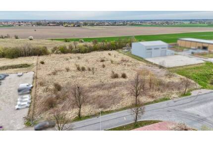 Attraktives Baugrundstück im etablierten Gewerbepark mit ca. 6.500 m² Fläche - Oberkrämer Vehlefanz