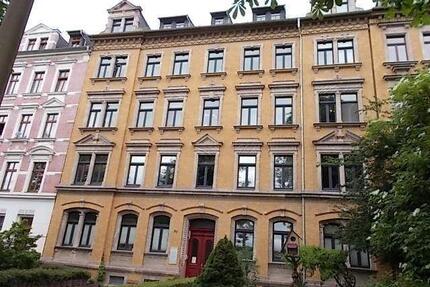 Gemütliche und vollmöblierte DG 3-Zi. mit Laminat, EBK und Wannenbad in Chemnitzer Toplage!