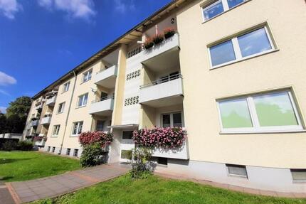 Demnächst frei! 4-Zimmer-Wohnung in Duisburg Hochemmerich