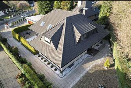 Haus zum Kaufen in Kaltenkirchen 698.400,00 € 415 m²