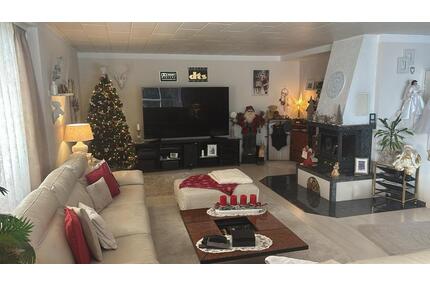 340qm Einfamilienhaus mit 3 angrenzenden Mietswohnungen (200qm) - Ortenberg