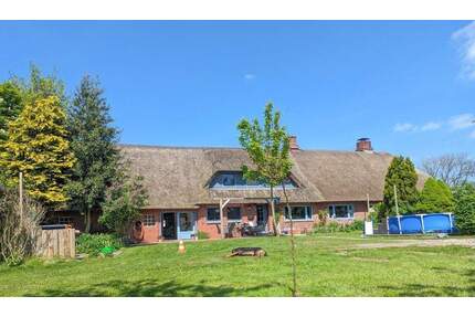 Unter Reet geboren - Ein Haus mit Seele, Weite und Möglichkeiten - Langenhorn