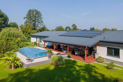 Haus zum Kaufen in Falkenberg 900.000,00 € 460.79 m²