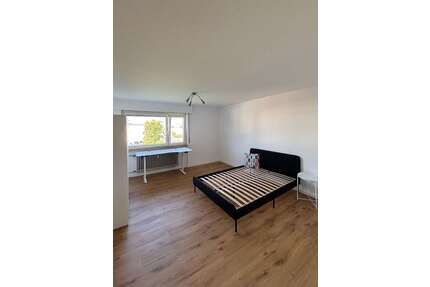 WG-Zimmer in Fellbach, Rems-Murr-Kreis 360,00 € 18 m²