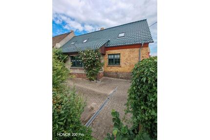 Haus zu Verkaufen - 215.000,00&nbsp;EUR Kaufpreis, ca.&nbsp; 180,00&nbsp;m&sup2; in Bad Schmiedeberg (PLZ: 06905)