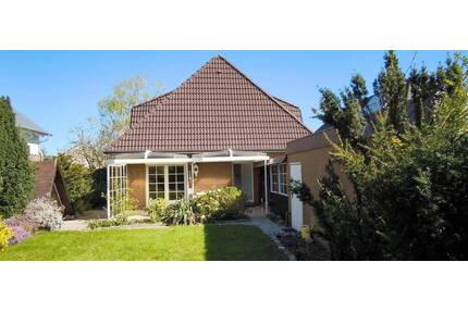 Schönes Haus zu verkaufen - 649.000,00&nbsp;EUR Kaufpreis, ca.&nbsp; 127,00&nbsp;m&sup2;&nbsp;Wohnfl&auml;che in Halstenbek (PLZ: 25469)