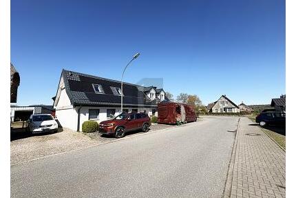 SANIERT MIT VIEL PLATZ UND MÖGLICHKEITEN - Immenstedt