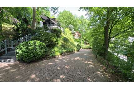 Haus zum Kaufen in Bergisch Gladbach 995.000,00 € 275 m²