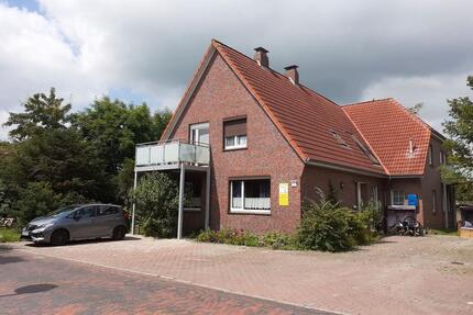 2-Zimmer-Balkon-Whg., Wohnraum mit Küchenzeile, Bad, Abstellraum - Wangerland