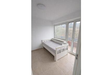 Charmante 2-Zimmer-Wohnung mit Balkon und neuer Einbauküche - Kusel