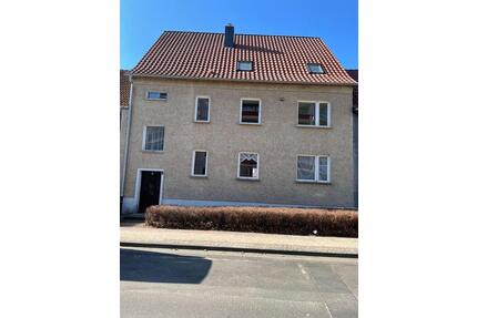 Sanierungsbedürfiges Mehrfamilienhaus als Kapitalanlage - Strasburg (Uckermark)