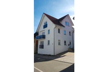 Großes Haus zum Verkauf - 340.000,00&nbsp;EUR Kaufpreis, ca.&nbsp; 194,00&nbsp;m&sup2; in Blaufelden (PLZ: 74572)