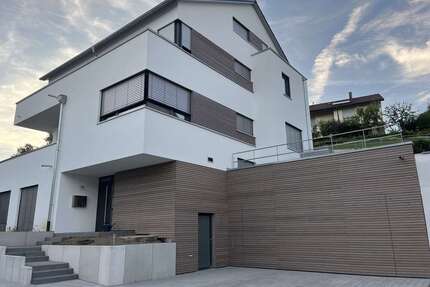 Haus zum Kaufen in Neckartailfingen 1.950.000,00 € 341.28 m²