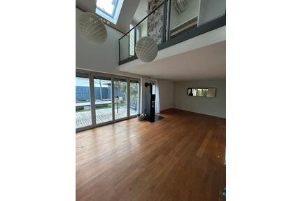 Exklusives EFH Wittnau bei Freiburg – Kamin, Garten, 172 m²