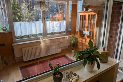 Gepflegte 2-Zimmer-Erdgeschosswohnung mit Tiefgaragenstellplatz - Bonn Auerberg