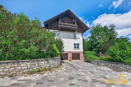 Haus zum Kaufen in Maxhütte-Haidhof 660.000,00 € 300 m²