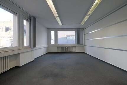 Büro in Bonn 562,50 € 45 m² - 562,50&nbsp;EUR Kaltmiete, ca.&nbsp; 45,00&nbsp;m&sup2; in Bonn (PLZ: 53111)