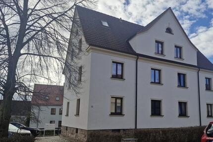 Neu Renovierte 2 Zimmer Dachgeschoss-Wohnung in Kirchberg zu vermieten!