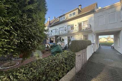Haus zum Kaufen in Solingen 1.500.000,00 € 887.18 m²