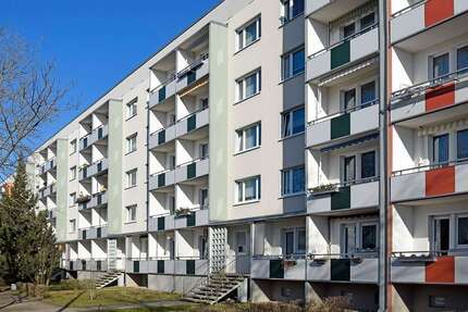 Wohnung zum Mieten in Halle (Saale) 364,56 € 60.76 m²