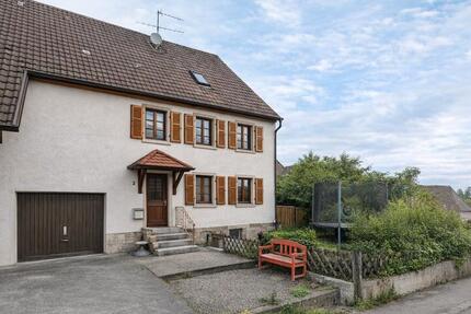 Charmantes Bauernhaus mit Platz und Garten – ideal für Familien - Rangendingen