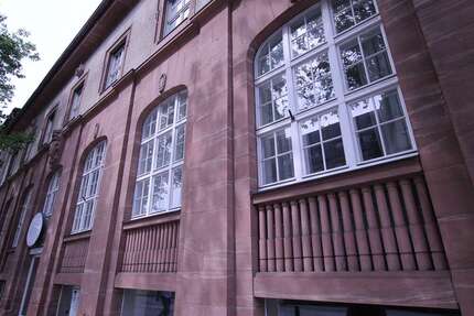 Haus zum Kaufen in Duisburg Alt Hamborn 1.980.000,00 € 1500 m²
