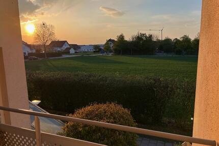 Schnuckelige 2 Zimmer Wohnung mit 2 Balkone für Single oder Paare - Wartenberg