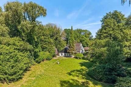 Haus zum Kaufen in Düsseldorf 1.290.000,00 € 257 m²