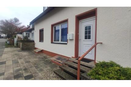 Zwei-Zimmer Wohnung - 850,00&nbsp;EUR Kaltmiete, ca.&nbsp; 65,00&nbsp;m&sup2; in Sarstedt (PLZ: 31157)