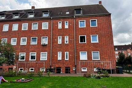 Mehrfamilienhaus mit 8 Wohneinheiten WEG-Teilung möglich - Rostock Reutershagen