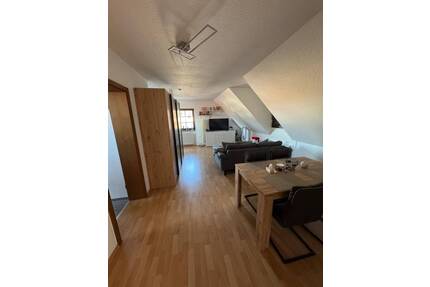 Gemütliche DG Wohnung - 550,00&nbsp;EUR Kaltmiete, ca.&nbsp; 65,00&nbsp;m&sup2;&nbsp;Wohnfl&auml;che in Böbingen (PLZ: 67482)