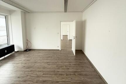 91,73 m² Bürofläche - flexible Raumgestaltung - auf Wunsch möbliert - Bonn Dransdorf