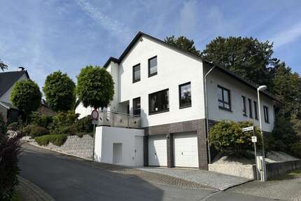 Haus zum Kaufen in Warstein 449.000,00 € 282 m²