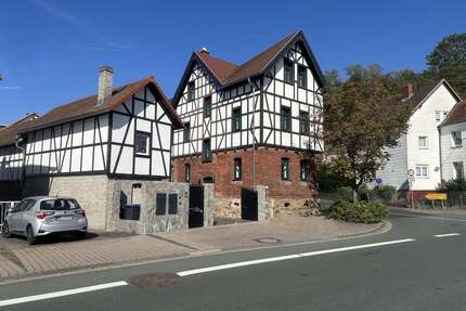 Haus zum Kaufen in Lahnau Atzbach 619.000,00 € 200 m² - Lahnau / Atzbach