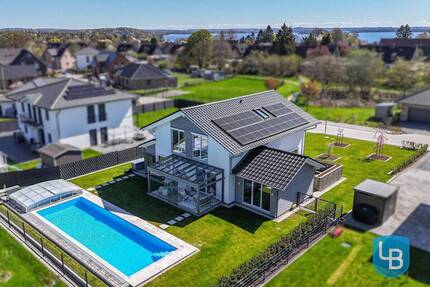 Neuwertiges Traumhaus mit Pool nahe dem Großen Plöner See - Ascheberg