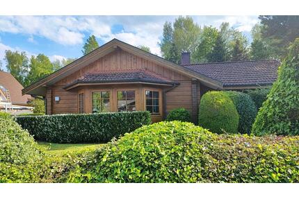 Charmanter Wellnesstraum aus Holz in idyllischer Lage - Büchen