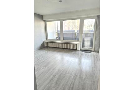 Helle und sehr schöne 2 Zimmer-Wohnung mit neuem Badezimmer - Mönchengladbach Nord