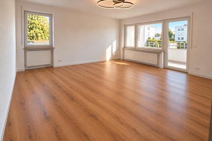 Tolle 3 Zimmerwohnung – komplett saniert & exklusive Küche - Krumbach (Schwaben)