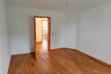 Wohnung Top Lage 3 Raum Sonne Balkon Abstellkammer - Dresden Leuben