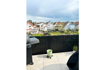 2,5-Zimmer-DG-Wohnung mit Weitblick, Balkon und Klimaanlage - Büttelborn